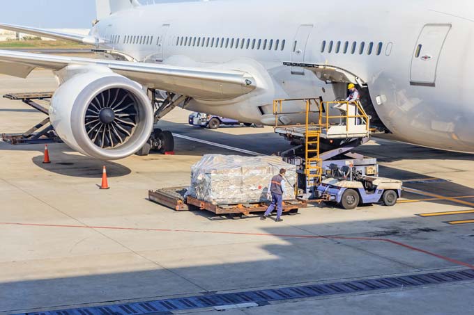 commercial air freight uk